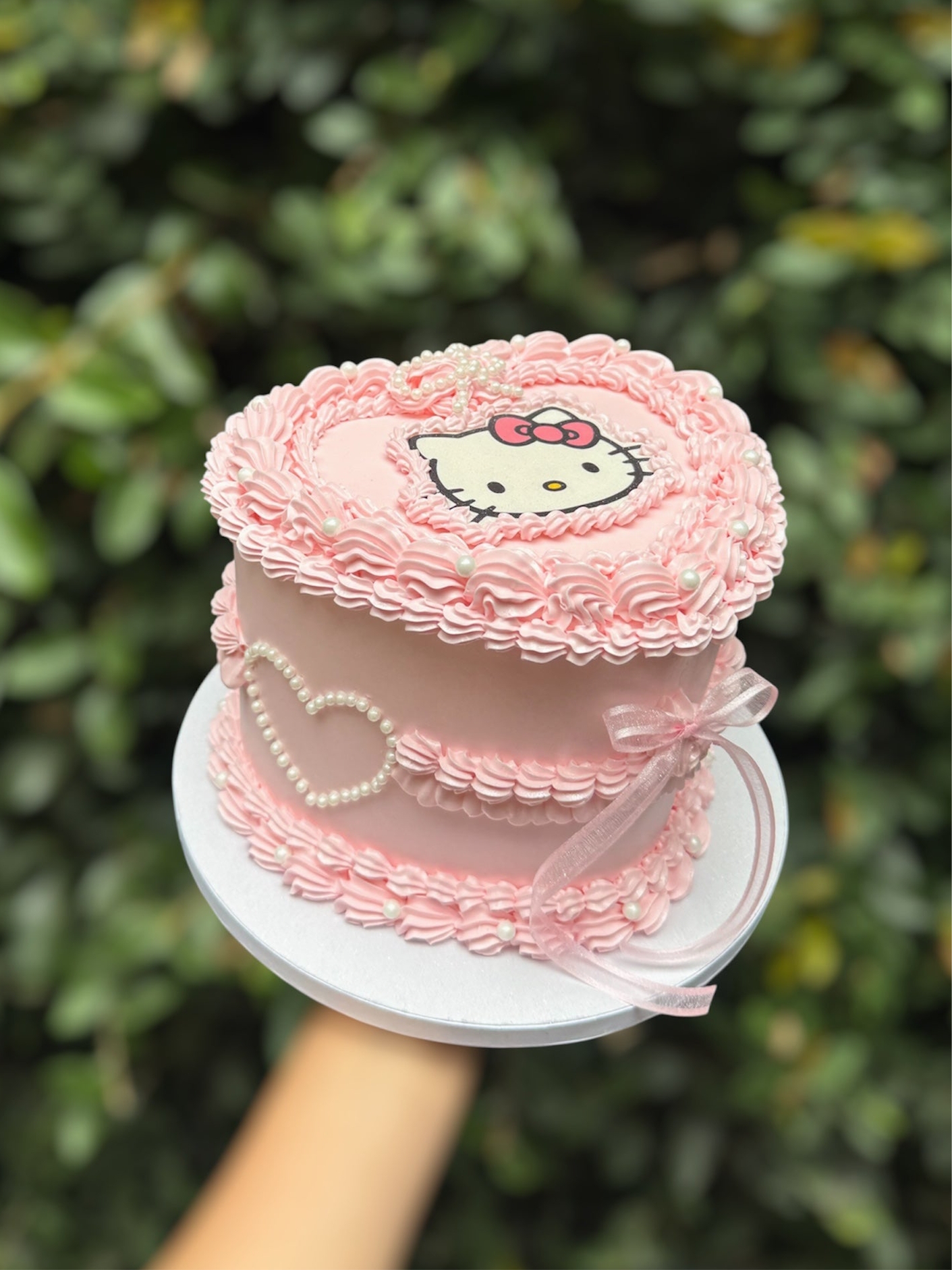 Hello Kitty Cake