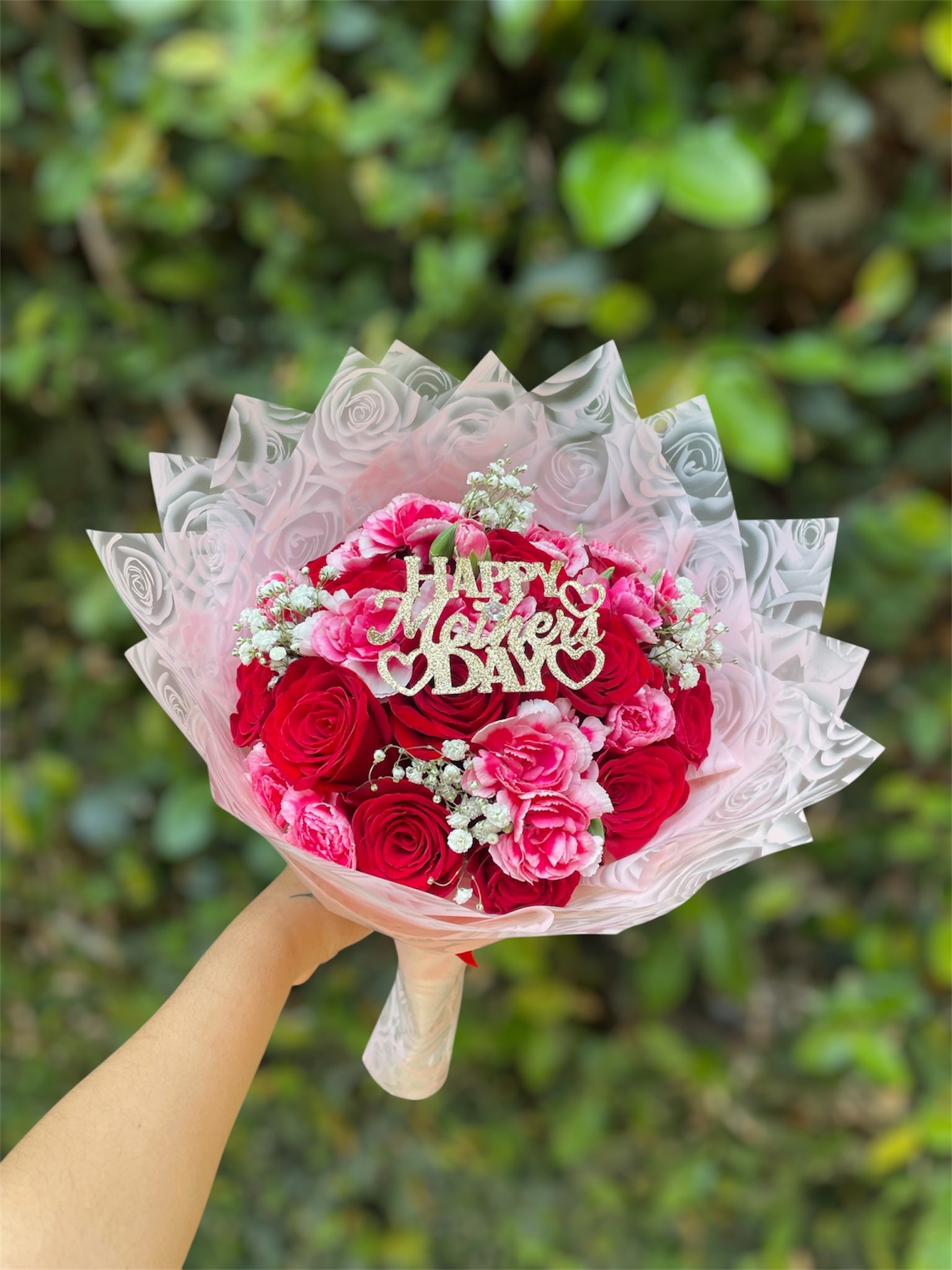 Mothers Day Red & Pink Roses Bouquet